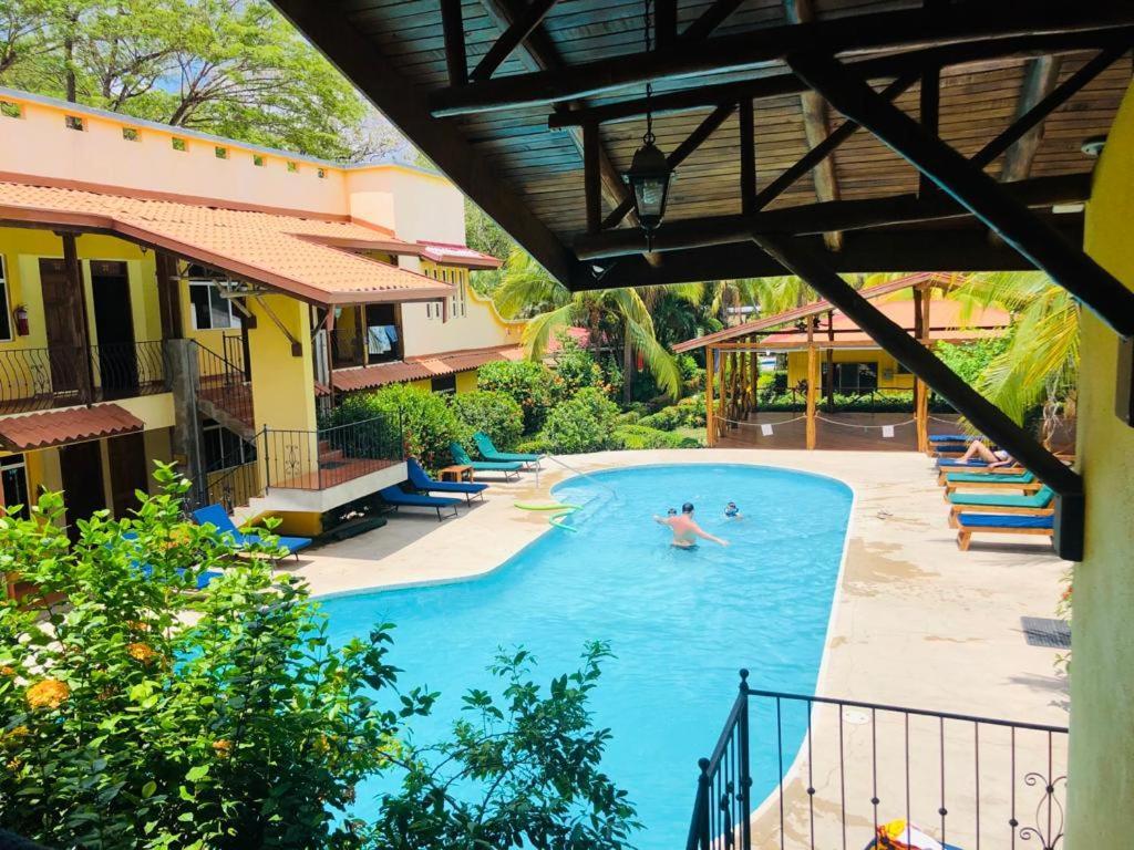 Hotel Isolina Beach Potrero  Bagian luar foto
