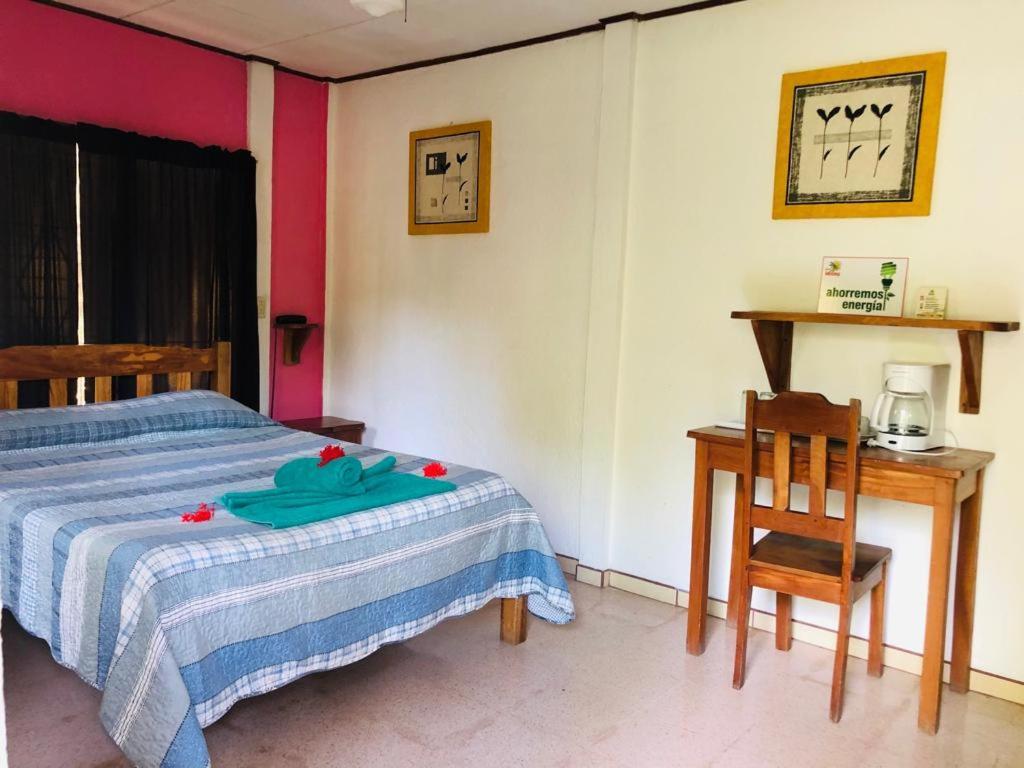 Hotel Isolina Beach Potrero  Bagian luar foto