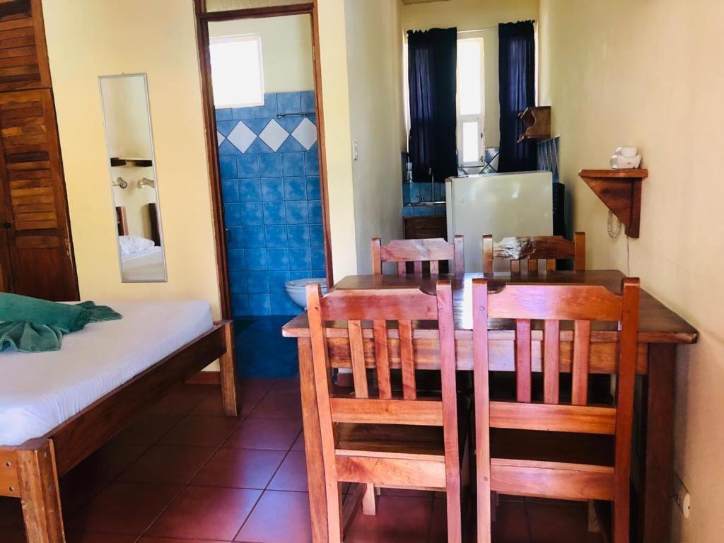 Hotel Isolina Beach Potrero  Bagian luar foto