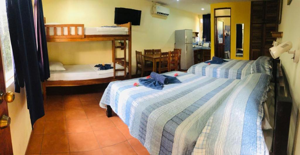 Hotel Isolina Beach Potrero  Bagian luar foto