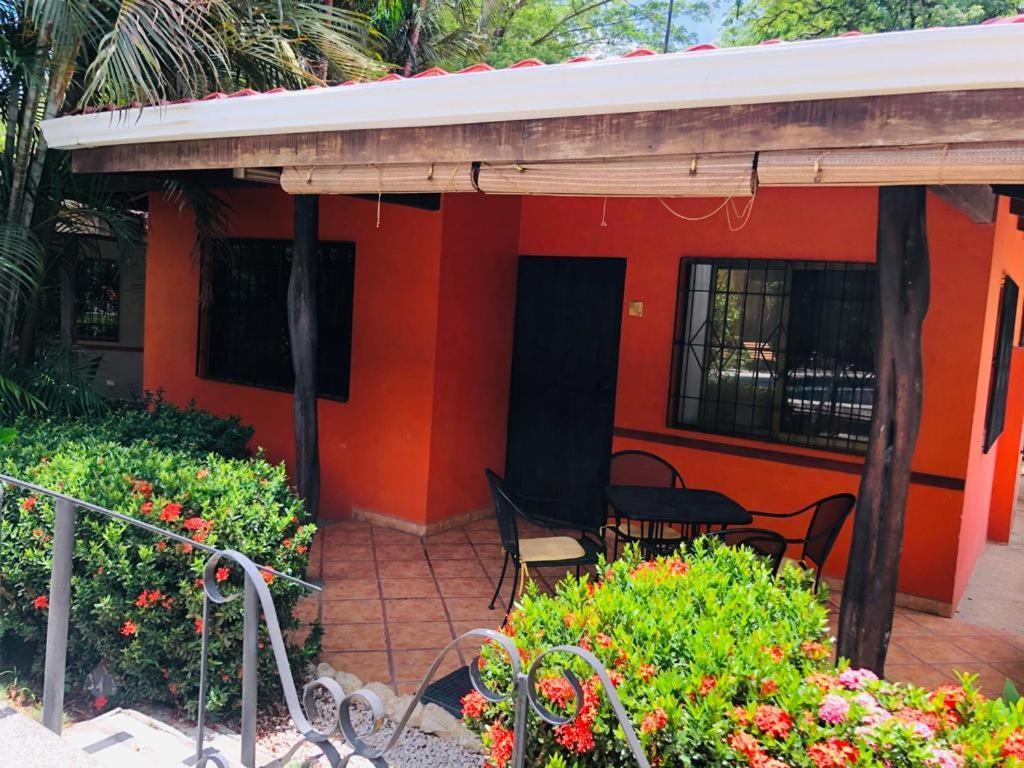 Hotel Isolina Beach Potrero  Bagian luar foto