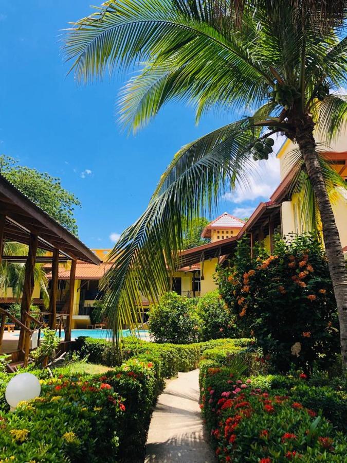 Hotel Isolina Beach Potrero  Bagian luar foto