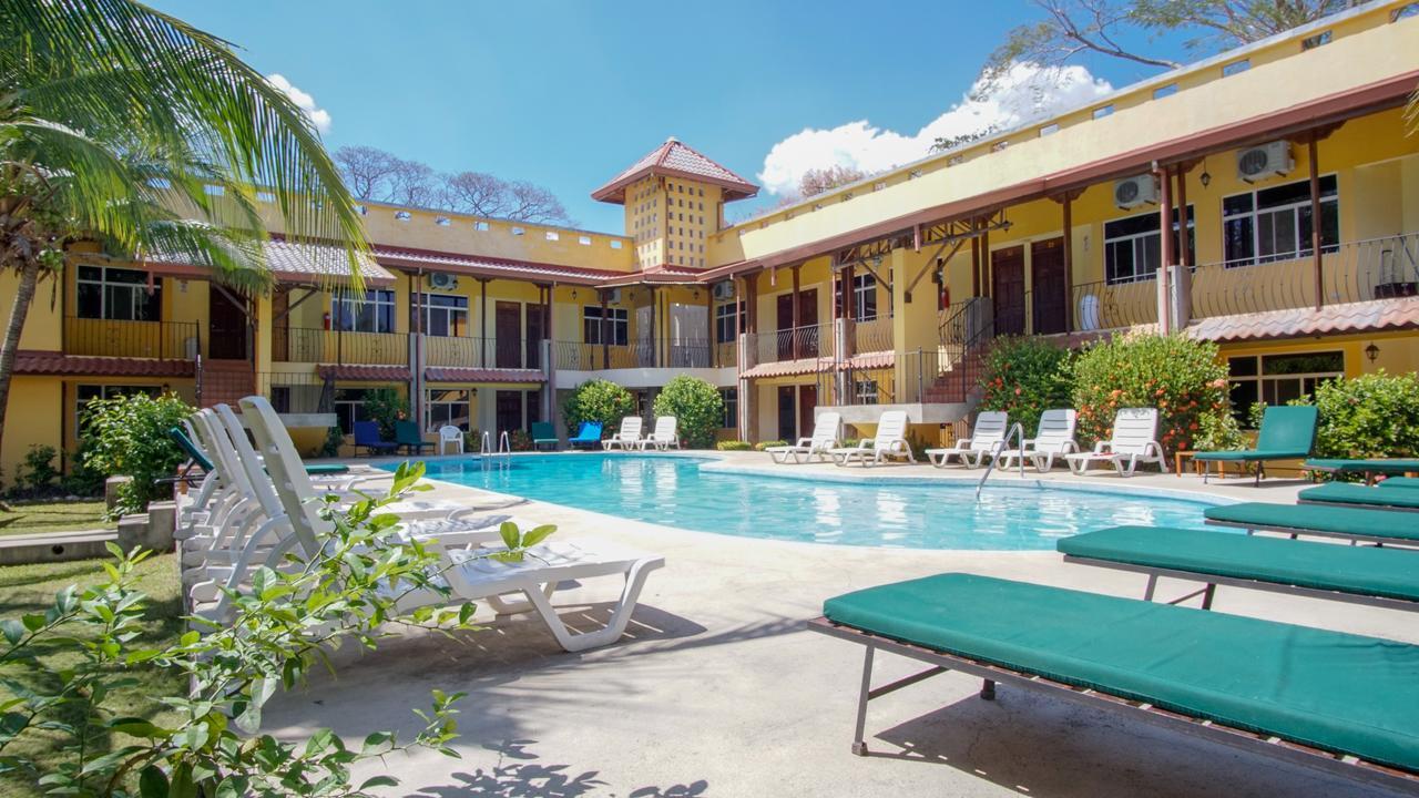 Hotel Isolina Beach Potrero  Bagian luar foto